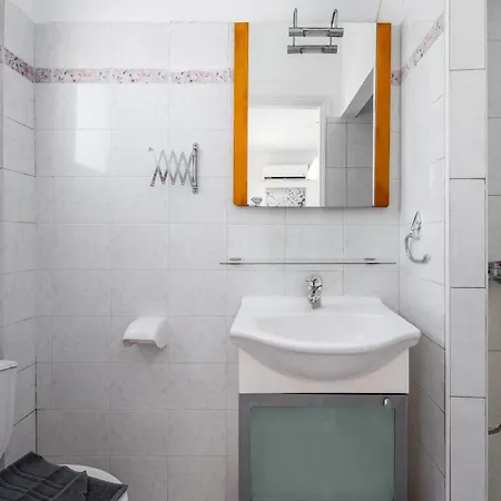 N&p עיר רודוס